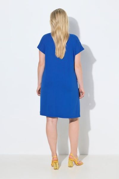 Slika Haljina kratkih rukava šireg kroja