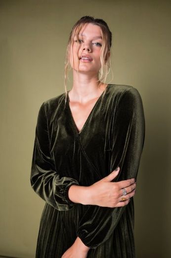 Moda za polnejše Haljina midi dugih rukava baršunasta s plisiranom suknjom plus velikost, xxl, Ulla Popken in Johann Popken (JP1880)